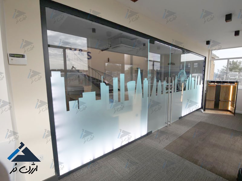 شیشه سندبلاست