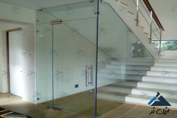 کاربرد درب شیشه ای راه پله کاربرد درب شیشه ای راه پله