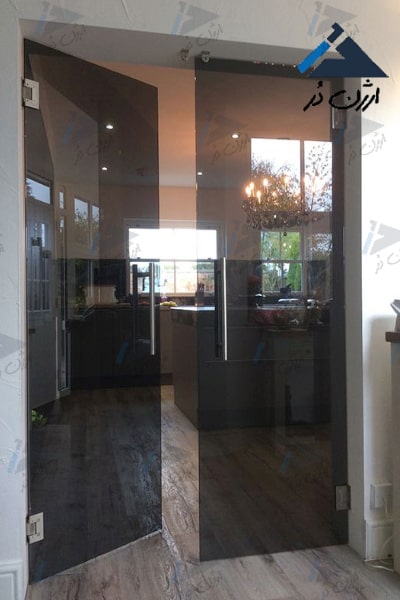 درب شیشه دودبند 