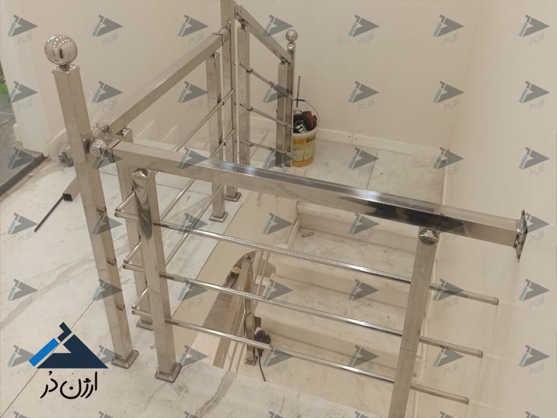 حفاظ استیل نرده فلزی