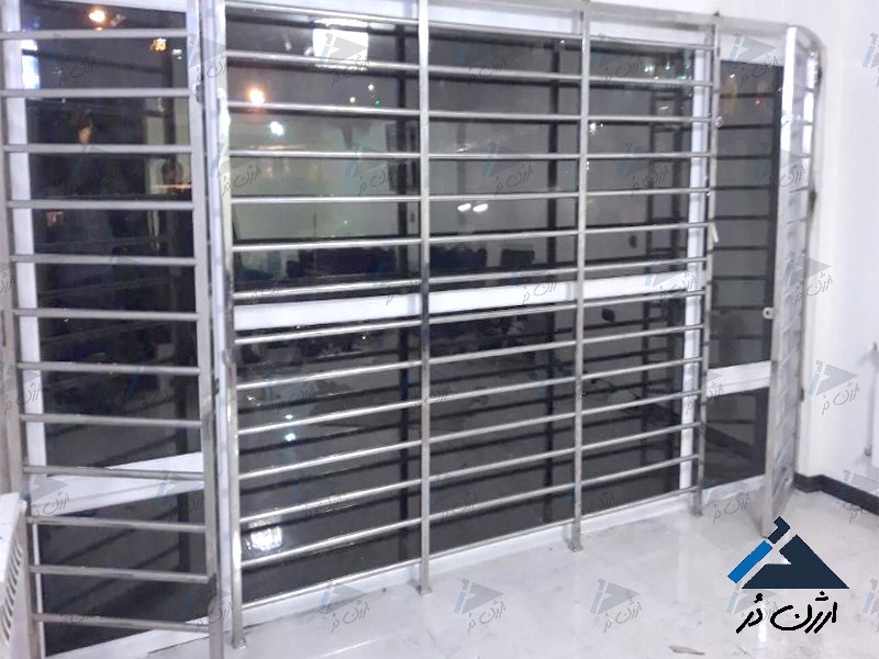 حفاظ استیل درب شیشه ای حفاظ استیل درب شیشه ای