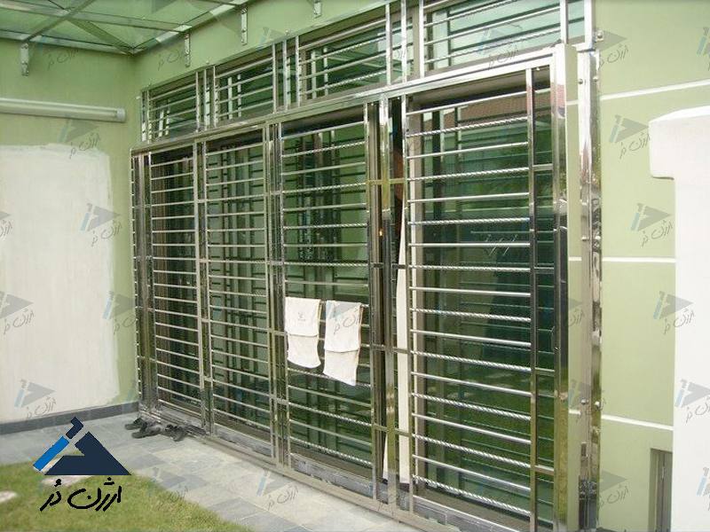 حفاظ استیل درب شیشه ای حفاظ استیل درب شیشه ای