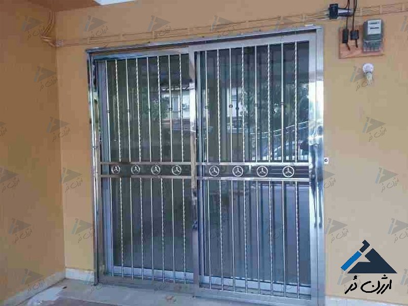 حفاظ استیل درب شیشه ای حفاظ استیل درب شیشه ای