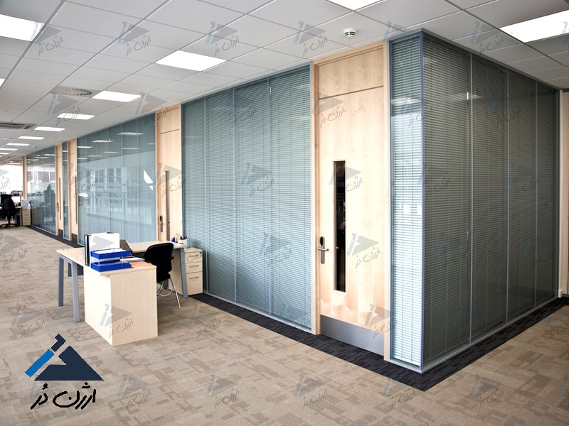 ارتفاع استاندارد پارتیشن شیشه ای