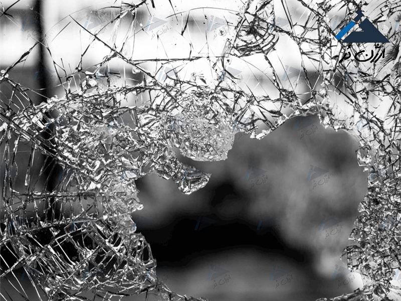 شکستن شیشه سکوریت شکستن شیشه سکوریت