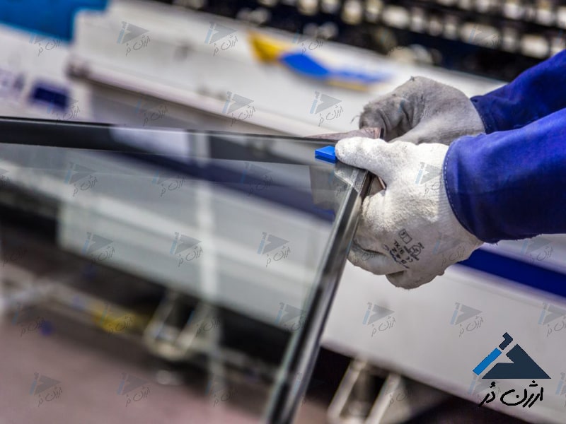 شکستن شیشه سکوریت شکستن شیشه سکوریت