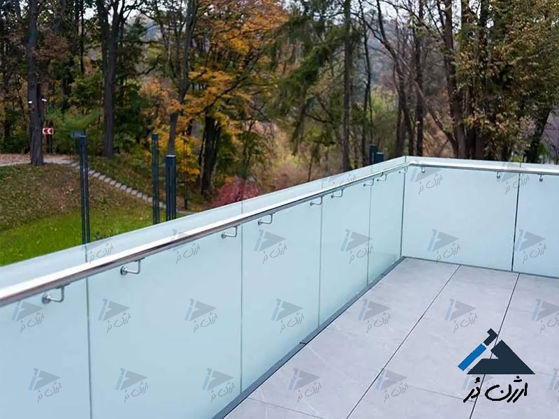 تفاوت شیشه مشجر و شیشه سندبلاست