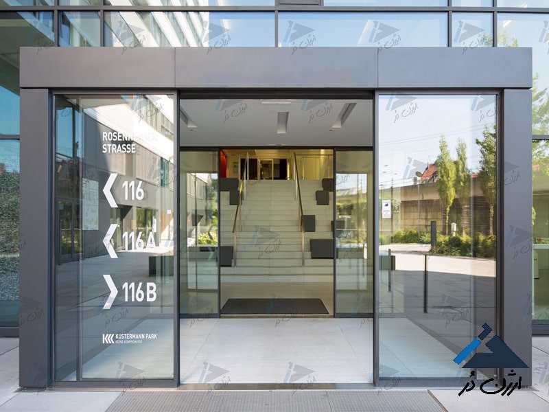 درب شیشه ای ریلی