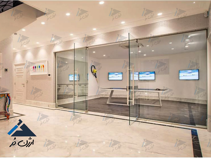 درب شیشه ای مغازه