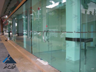درب شیشه ای مغازه