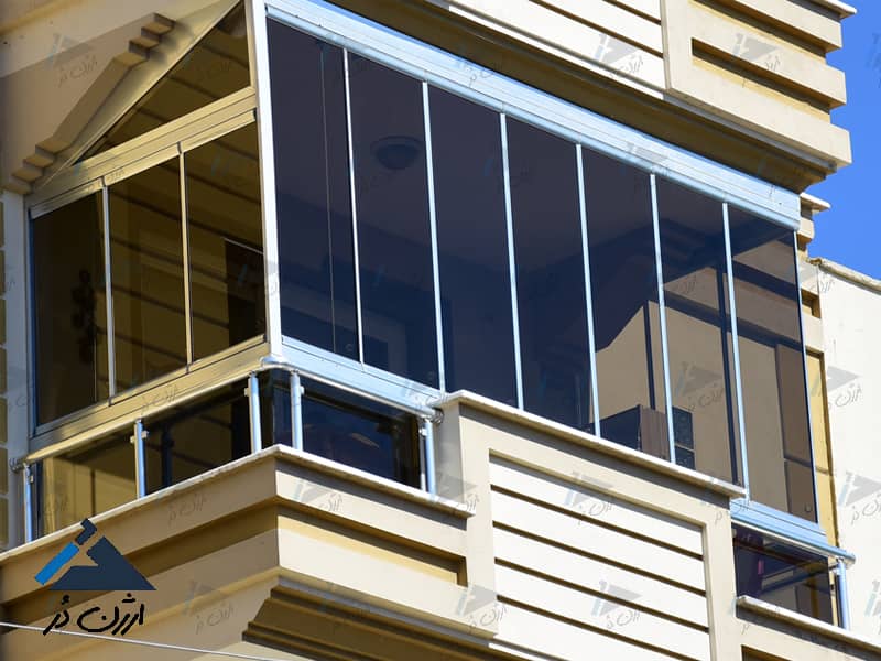 نصب شیشه بالکن