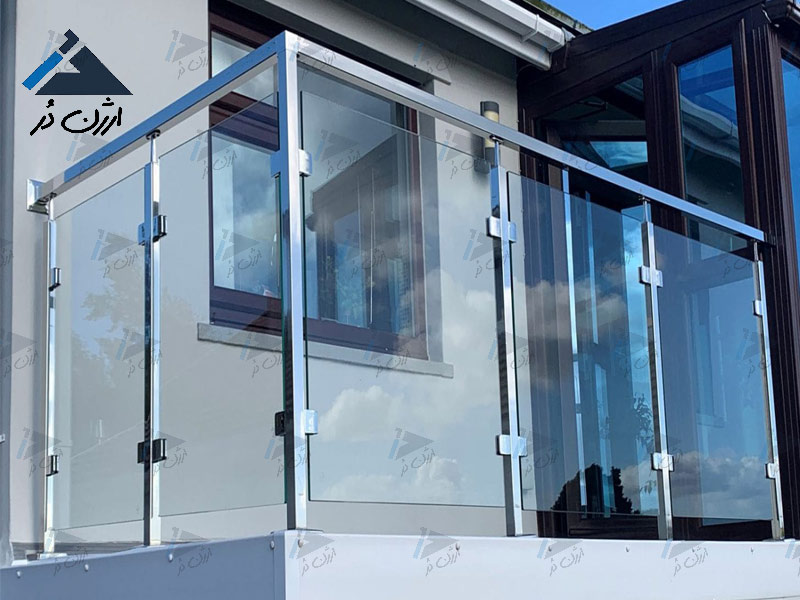 نرده استیل و شیشه